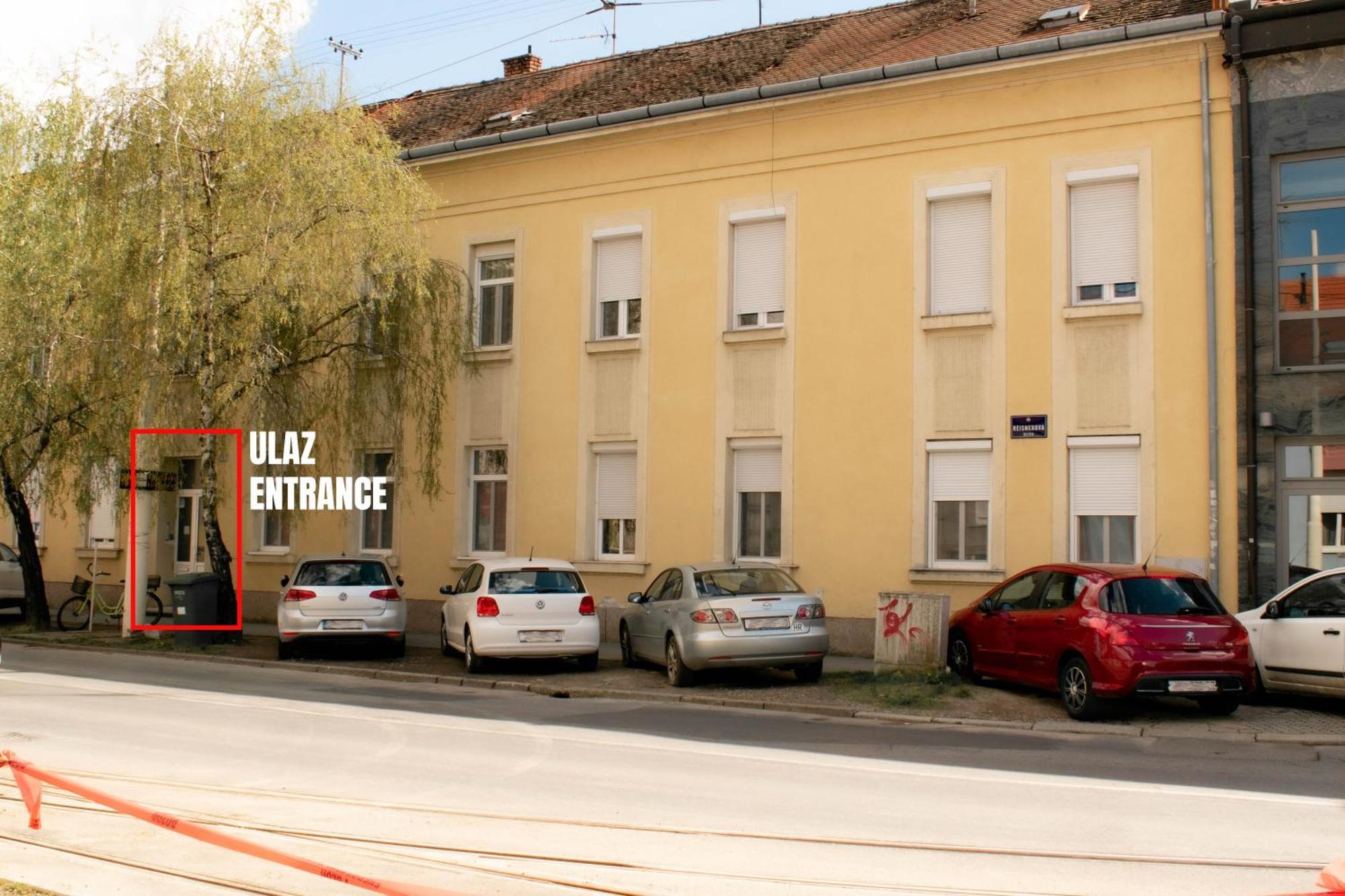 Agata,osijek, Self Check-in